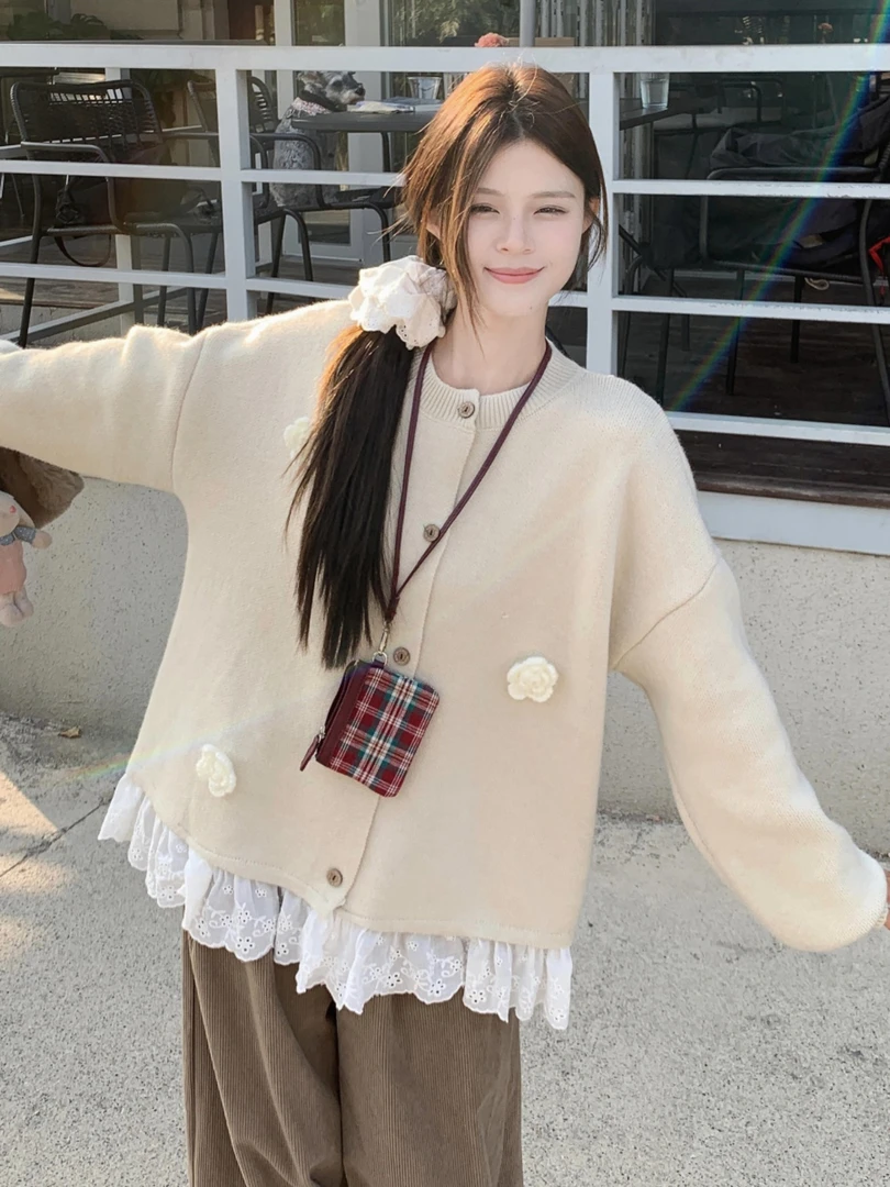 韩系甜美蕾丝拼接针织开衫女大码胖mm春秋长袖立体花朵设计感毛衣