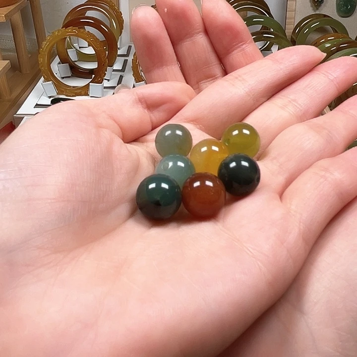 蛇纹石玉手链未镶嵌骆*嘟