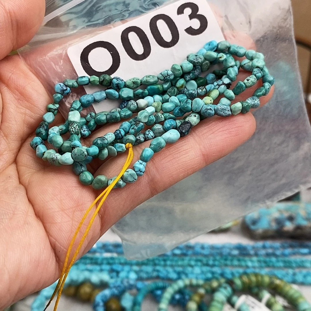 绿松石未镶嵌原矿