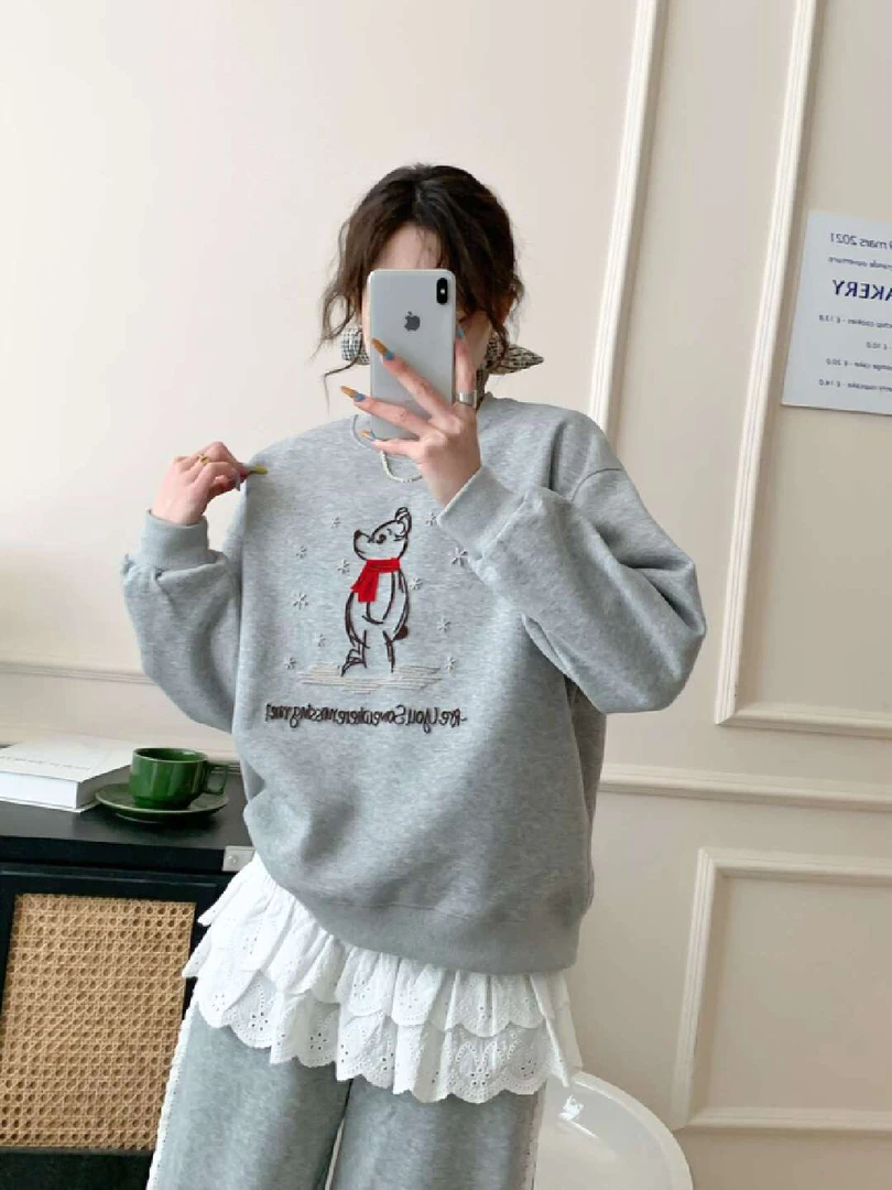 小熊维尼牙刷秀2025春季新品圆领卫衣