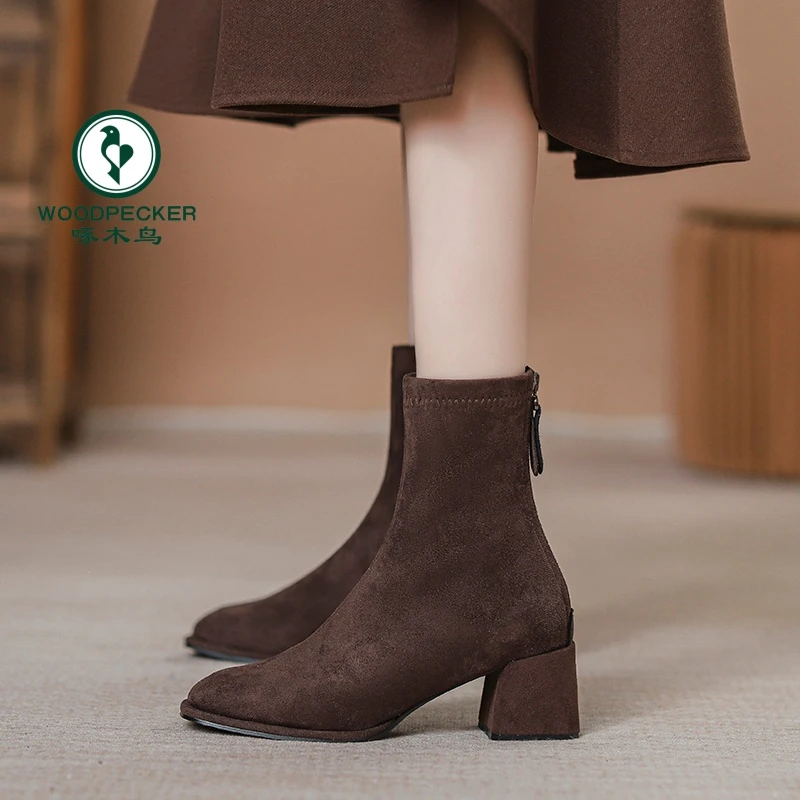 啄木鸟棕色粗跟短靴女瘦瘦靴新款秋冬季方头高跟袜靴女绒面弹力靴