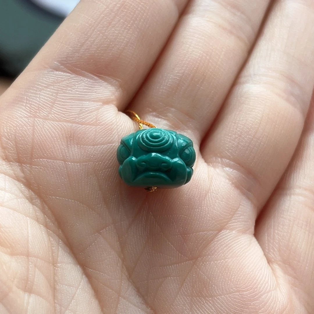 未镶嵌绿松石颈饰