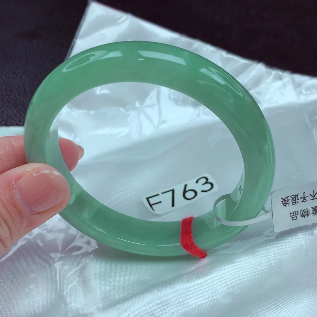 翡翠手镯未镶嵌我88