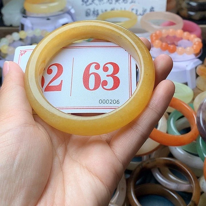 石英质玉（黄龙玉）未镶嵌手镯