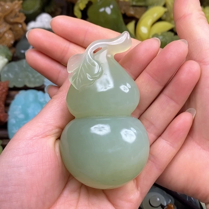 蛇纹石玉手把未镶嵌盛**年