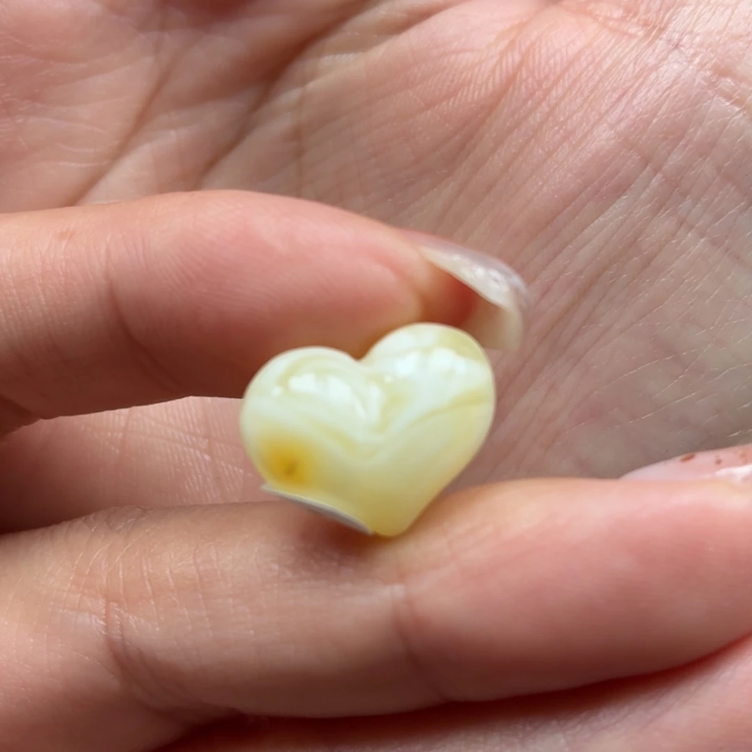 琥珀未镶嵌裸石蜜蜡