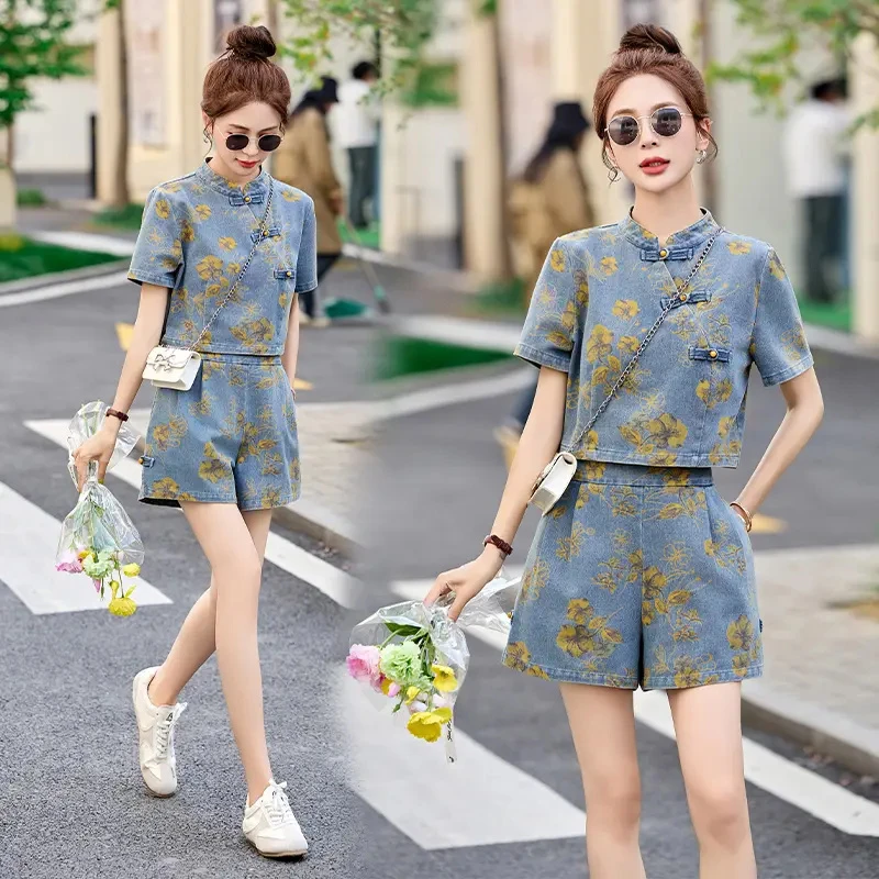 休闲简约新中式牛仔套装女2025夏季新款印花盘扣上衣短裤两件套