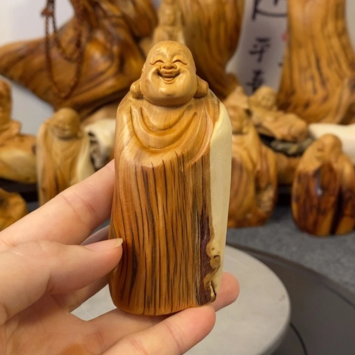 柏木崖柏弥勒佛手把件小摆件