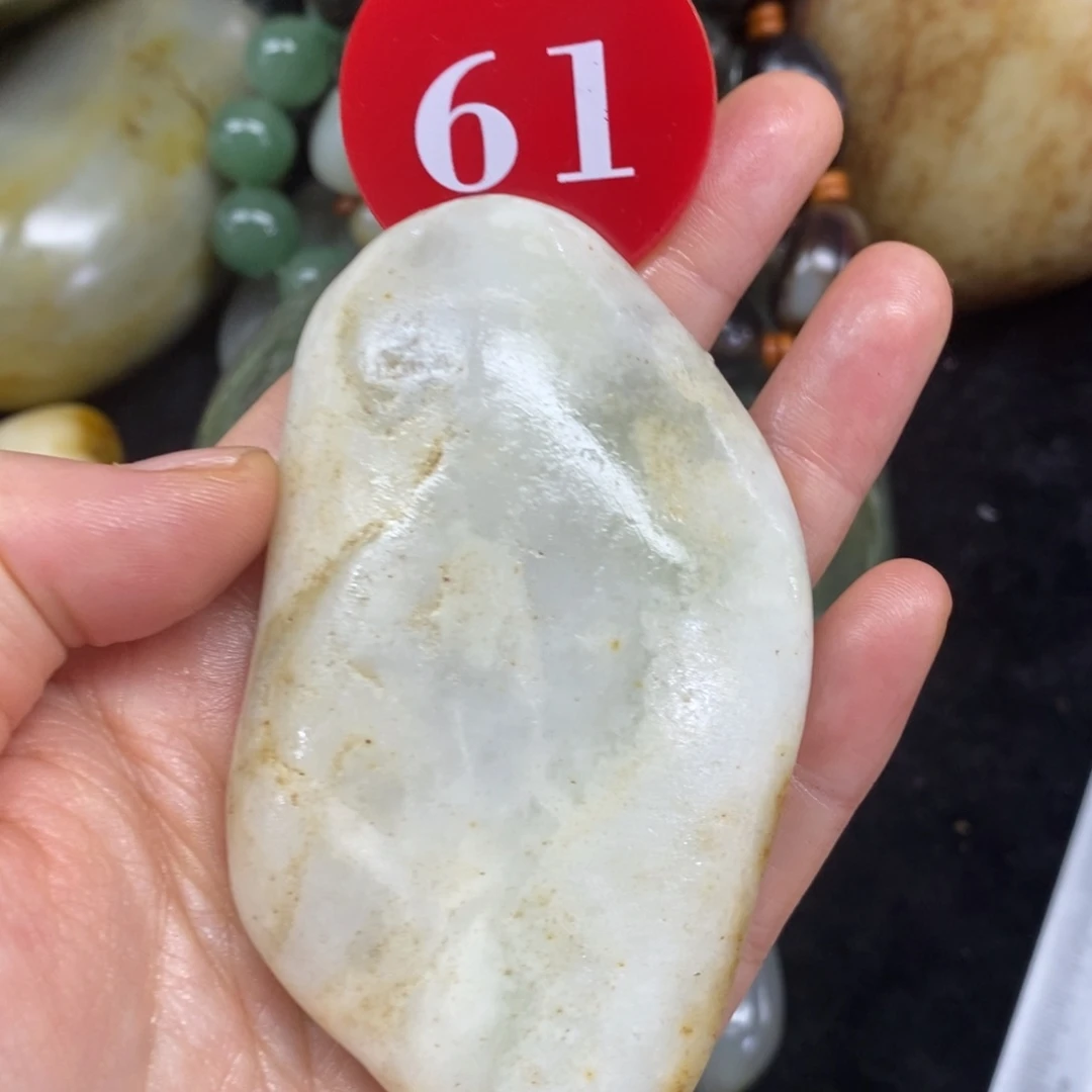 未镶嵌和田玉（糖玉）挂件