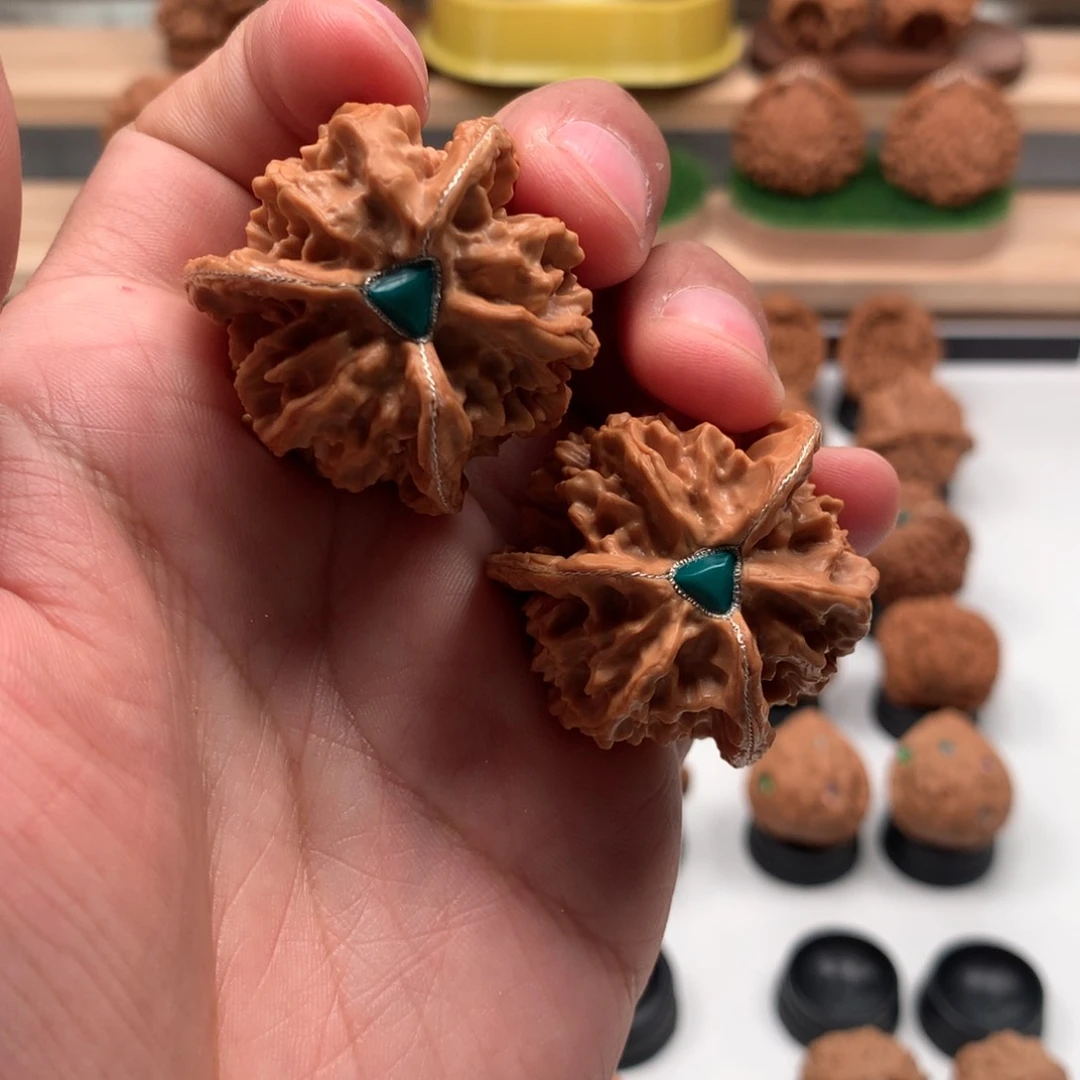 【闪购商品】文玩核桃吊坠仅**已隐隐约约