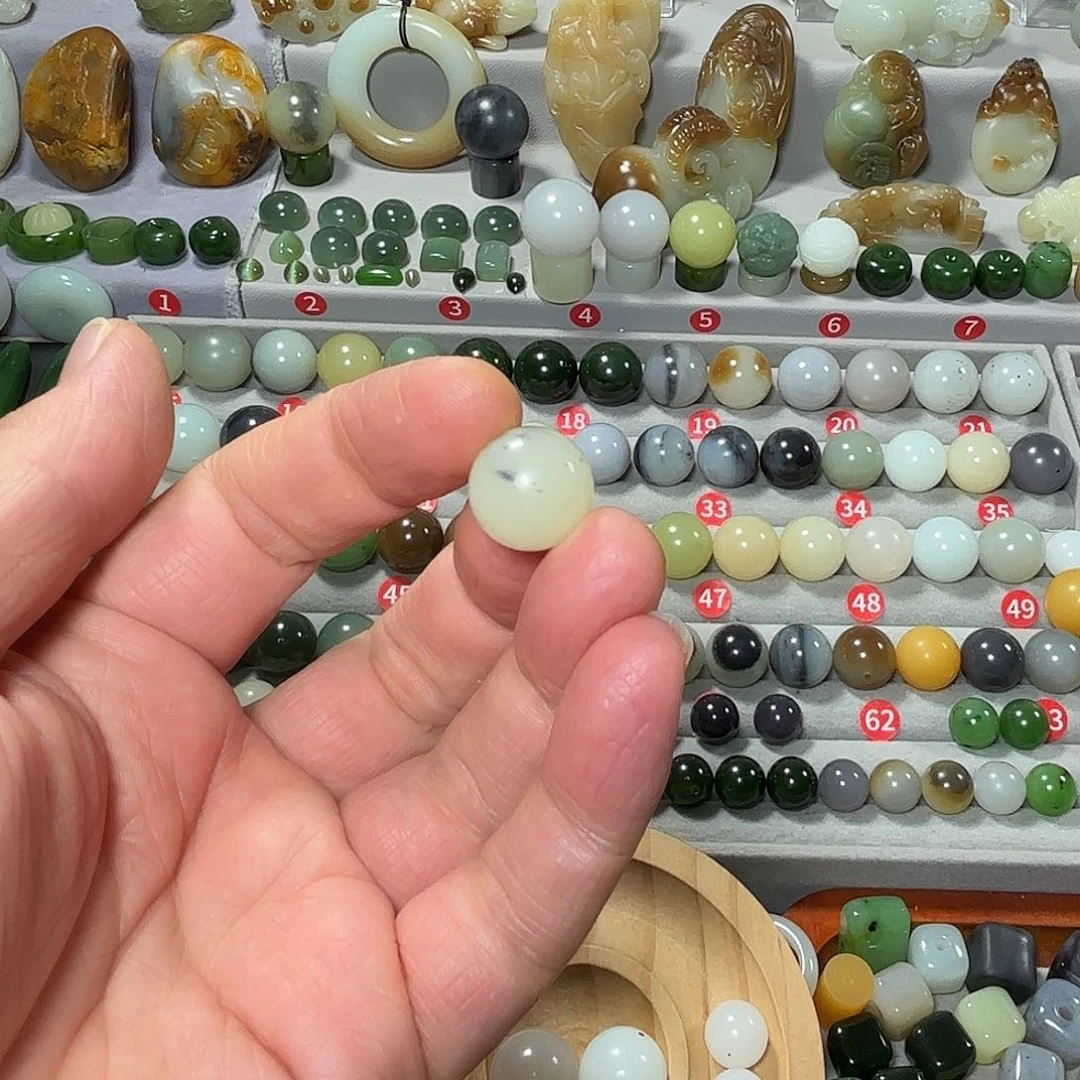 未镶嵌和田玉挂件天****行珠子