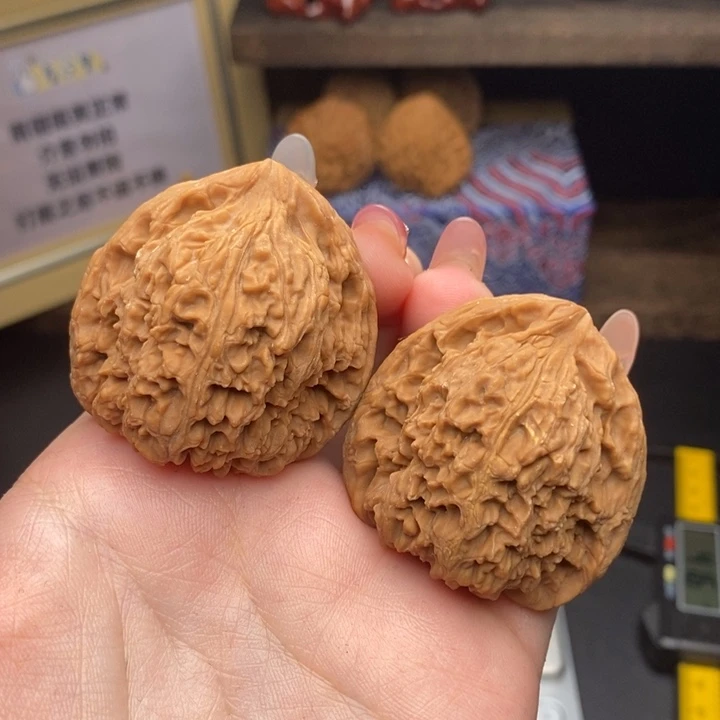 肆***秊吊坠文玩核桃三角