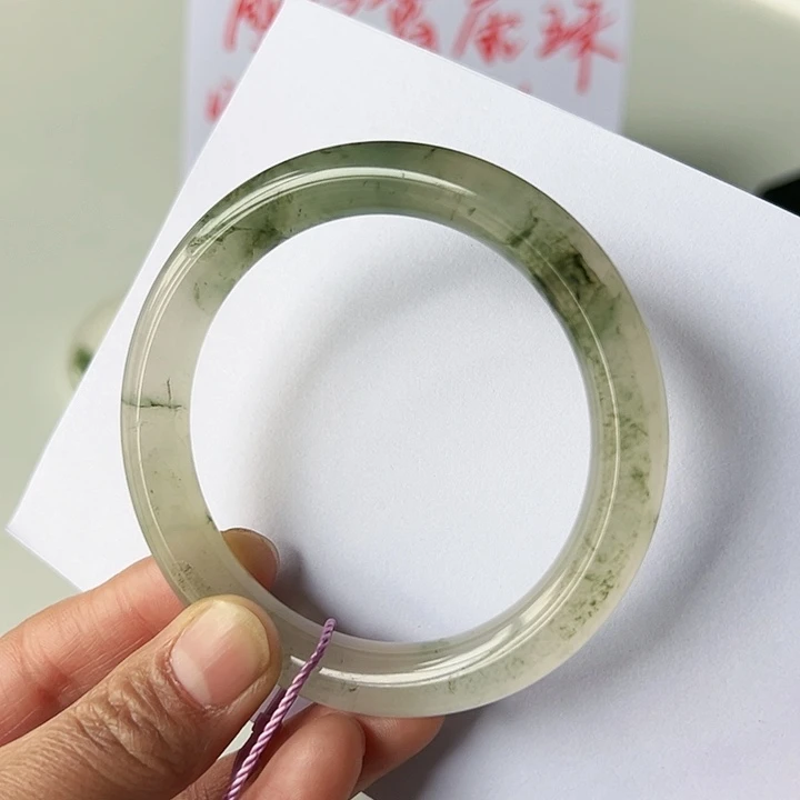 【闪购商品】石英质玉手镯未镶嵌