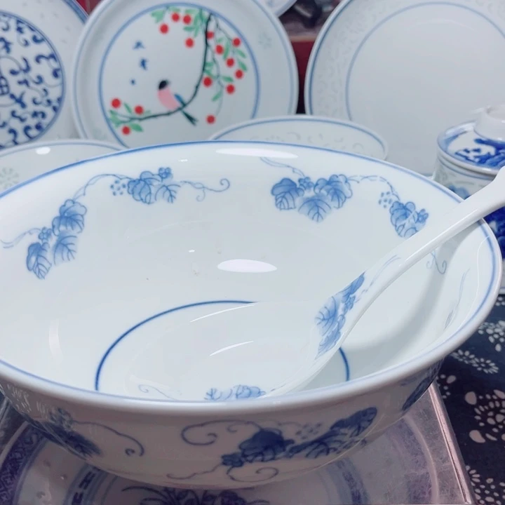 青花玲珑9寸汤碗葡萄带勺子