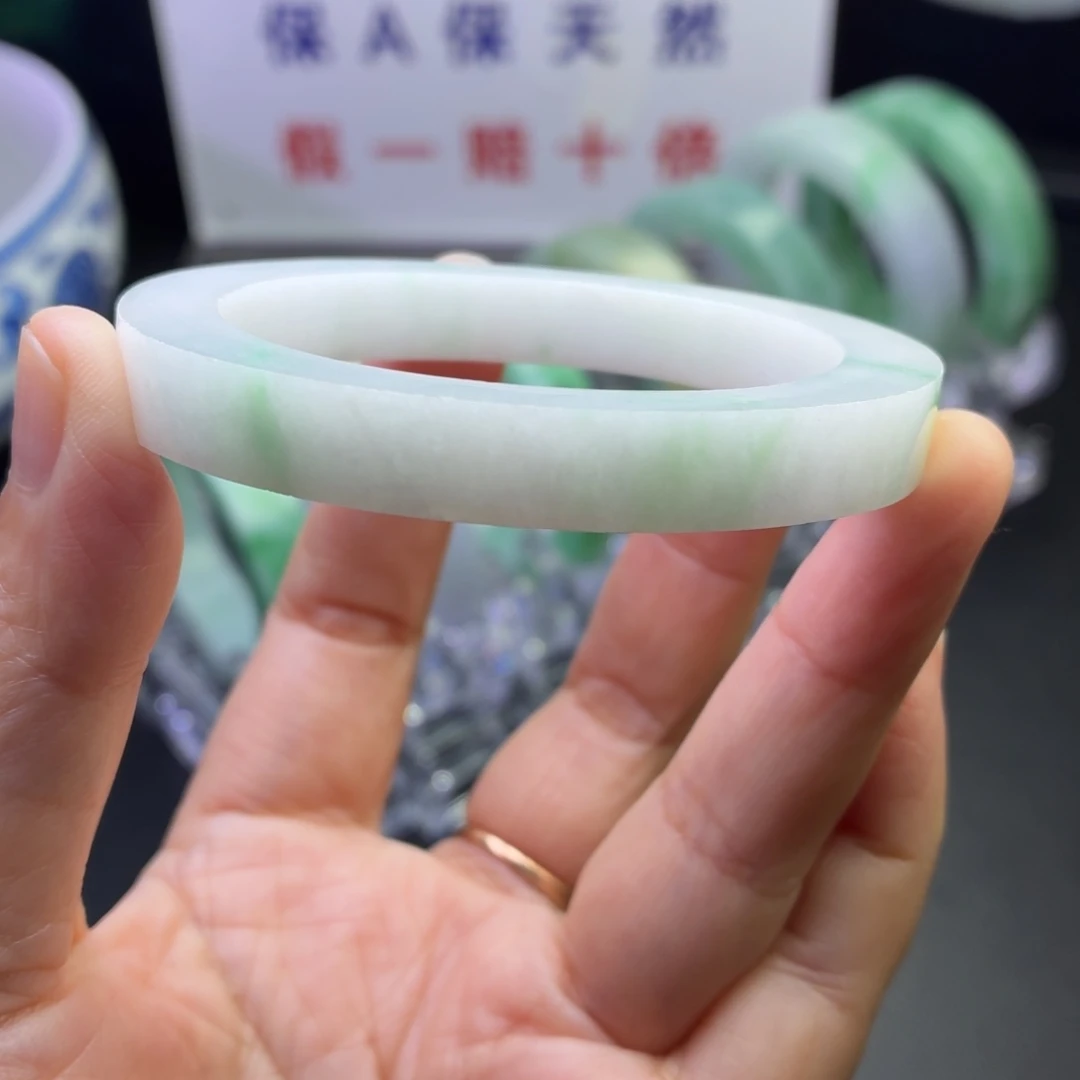 定制翡翠未镶嵌颜值超高的黄加绿贵妃白底青