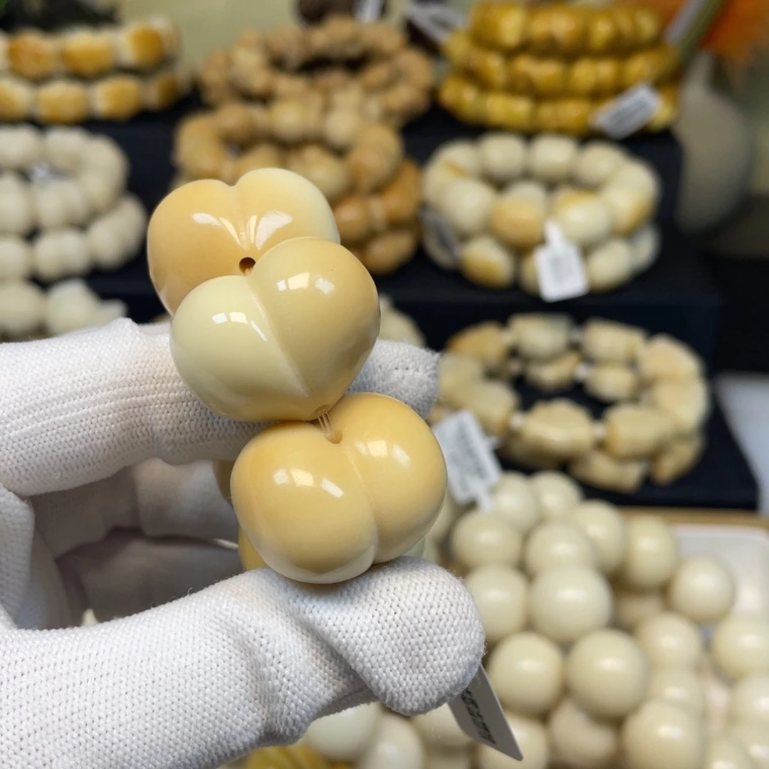 吊坠菩提根/象牙果103屁桃瑕疵
