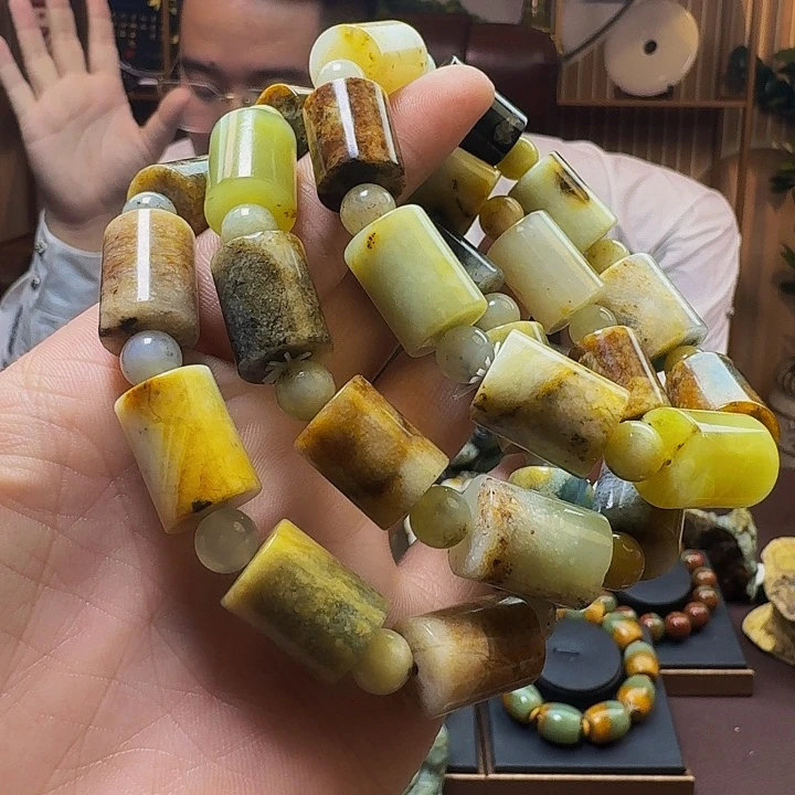 蛇纹石玉手串未镶嵌