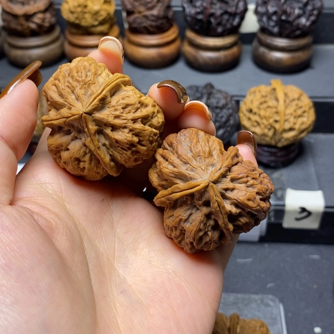 百***号峭壁三棱。