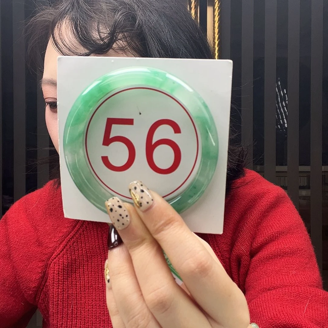 未镶嵌手镯石英质玉