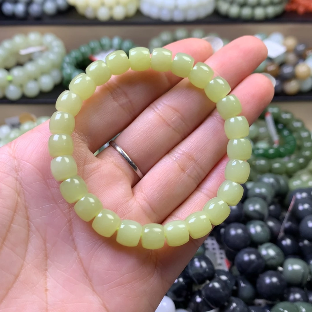 和田玉手链未镶嵌?