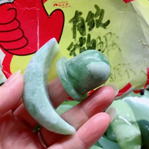 蛇纹石玉未镶嵌手把件