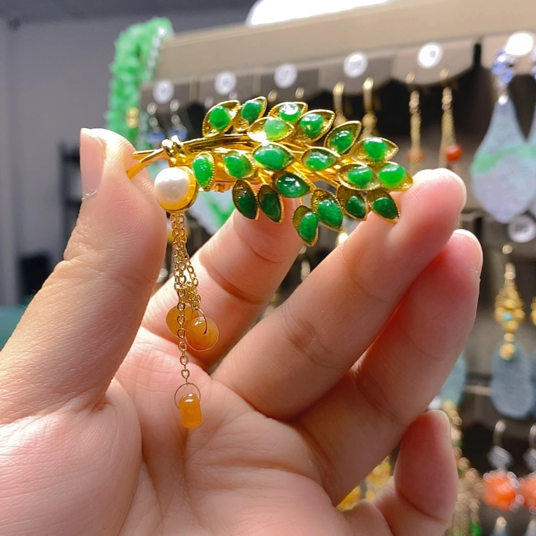 未镶嵌翡翠耳饰翡翠
