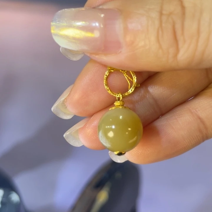 和田玉18K金镶嵌颈饰