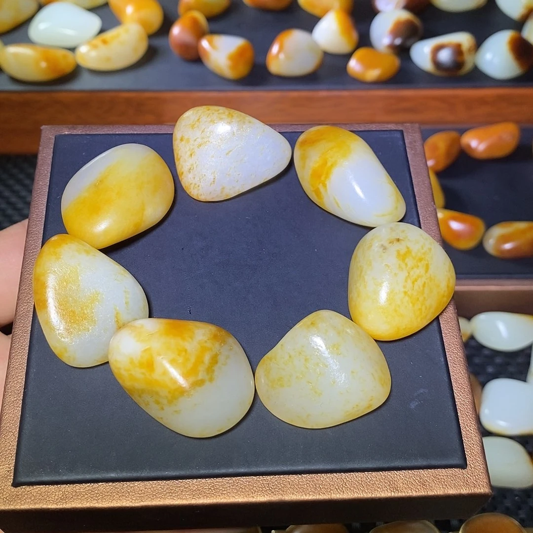 和田玉未镶嵌手串