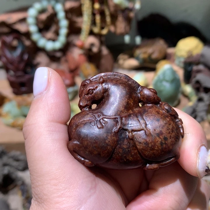 未镶嵌岫岩河磨玉（透闪石质玉）挂件三**@