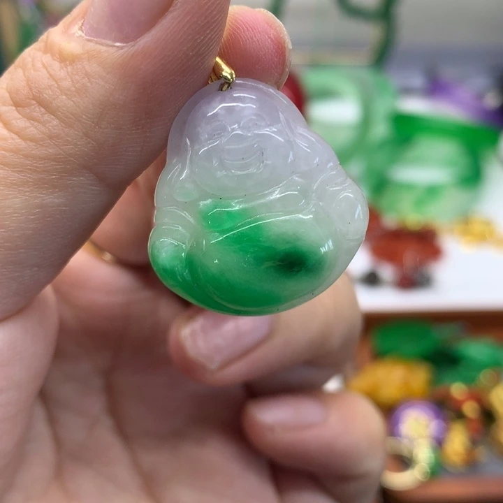 颈饰未镶嵌翡翠吊坠