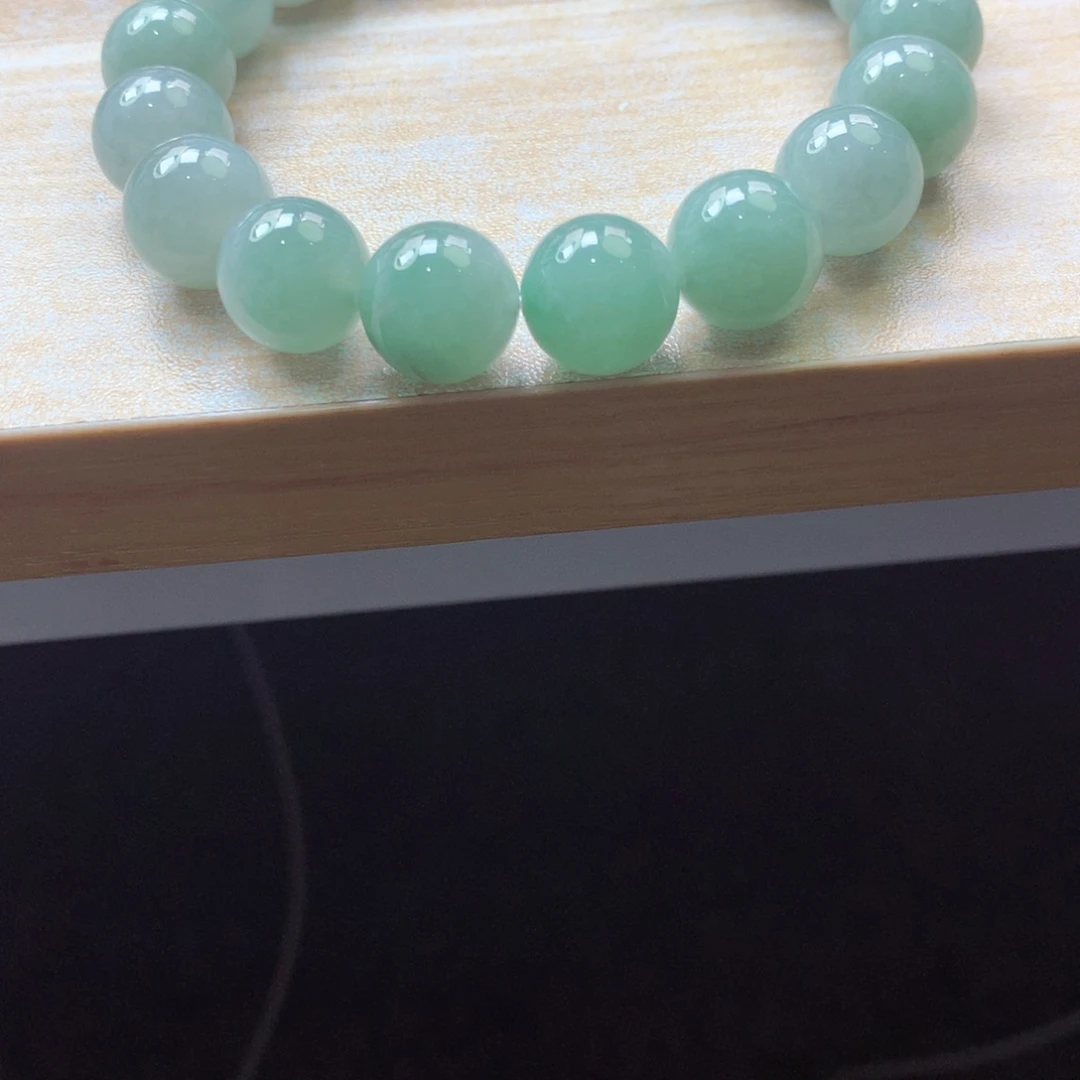 翡翠颈饰未镶嵌吊坠