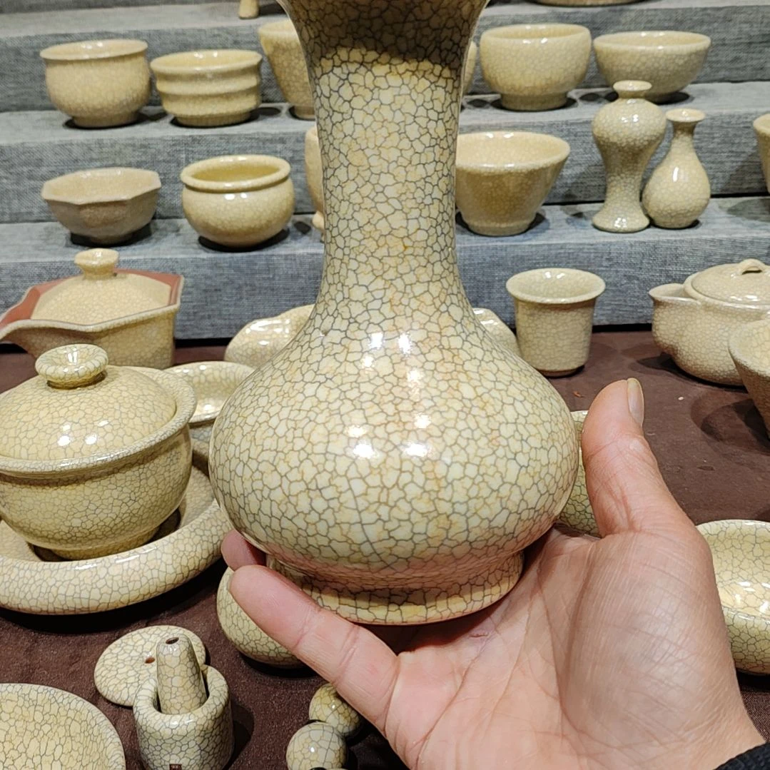 铁***龚东华老师梅花墨纹作品