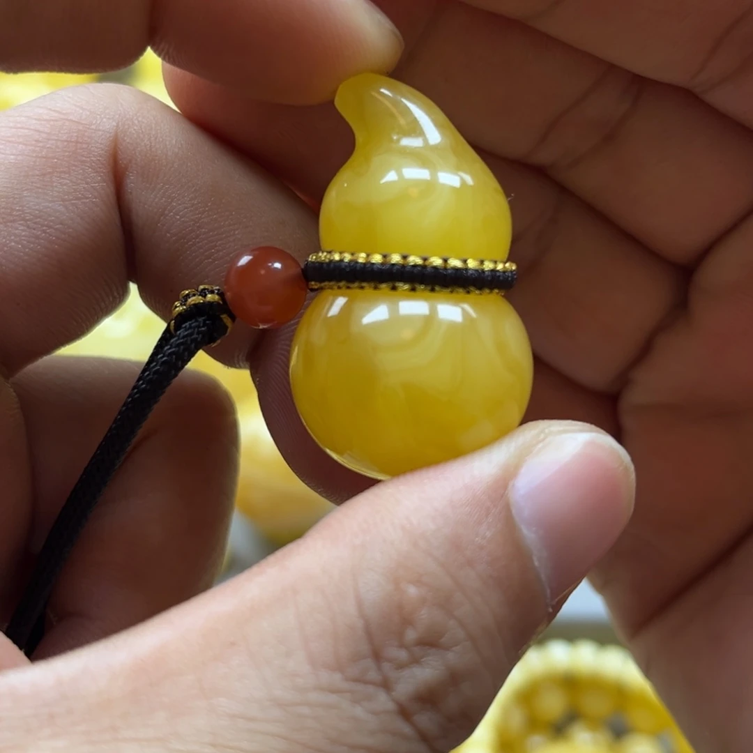 蜜蜡珠宝奇石未镶嵌