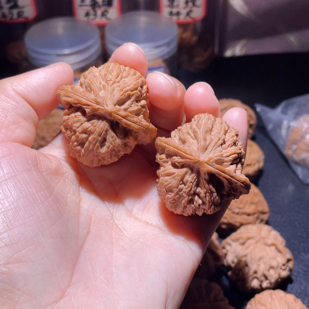 吊坠桃核40尺三角白