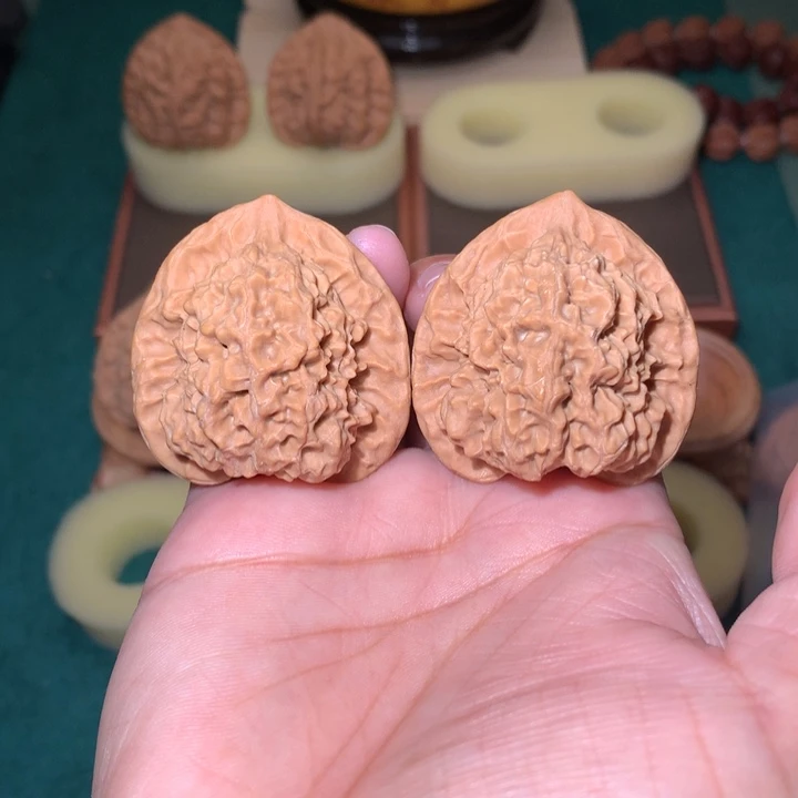 核桃文玩核桃把件关关公子帽