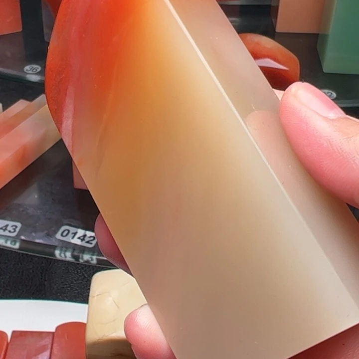 y***n老挝石你是否也有一