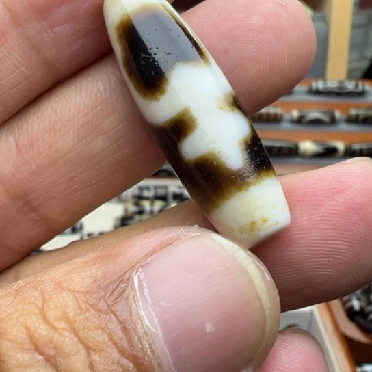 玛瑙/玉髓颈饰未镶嵌毒*录