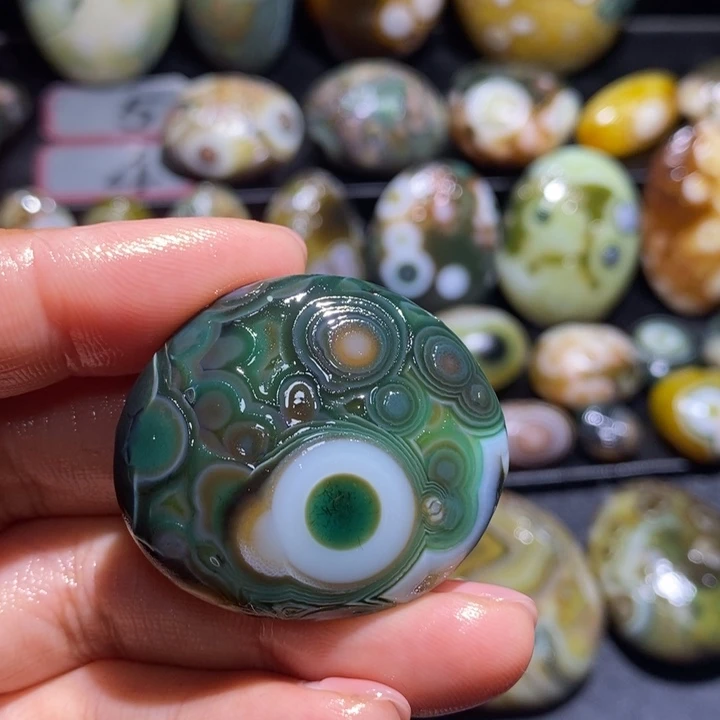 玛瑙/玉髓未镶嵌珠宝半成品148