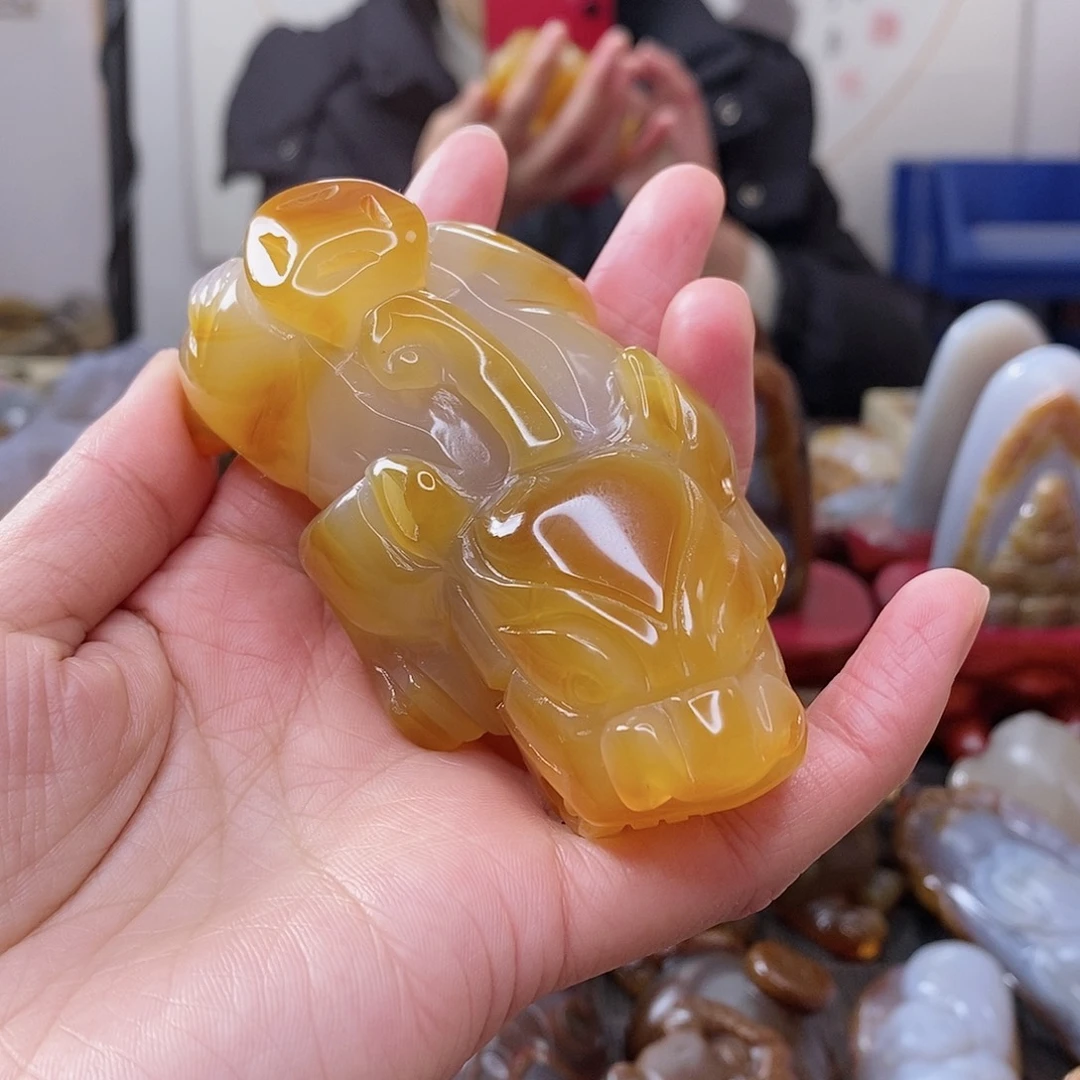 玛瑙/玉髓颈饰未镶嵌C***河