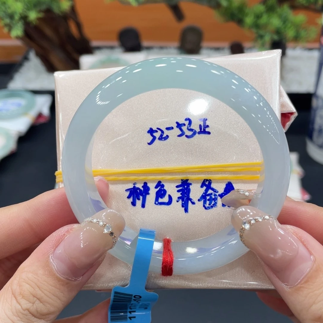 未镶嵌手镯翡翠缅甸翡翠手镯