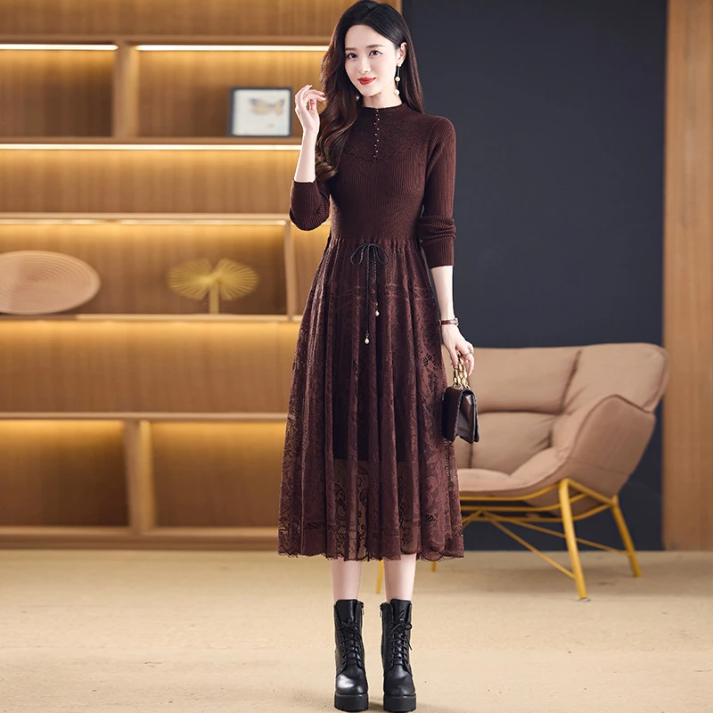 收腰显瘦蕾丝针织连衣裙女秋冬季2024新款配大衣打底毛衣裙中长款