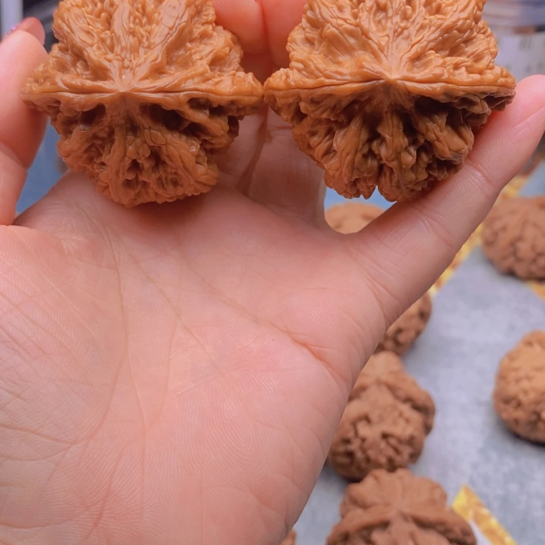 Z***L文玩核桃手把件粗筋48