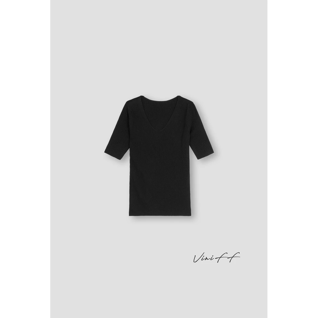 ViniFF薇妮｜2025S/S 早春新款V领针织衫WA5CZ011