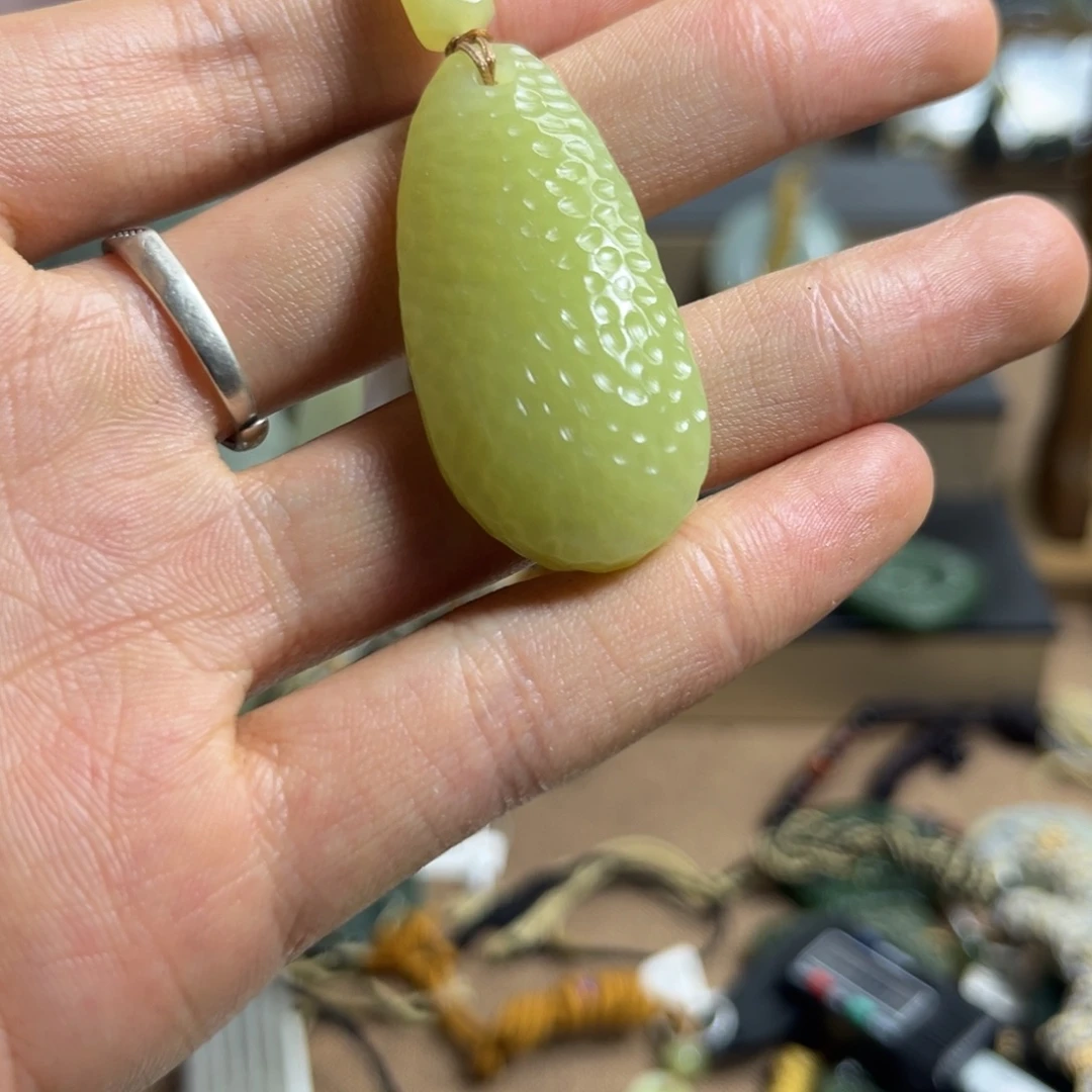 和田玉（糖玉）未镶嵌颈饰