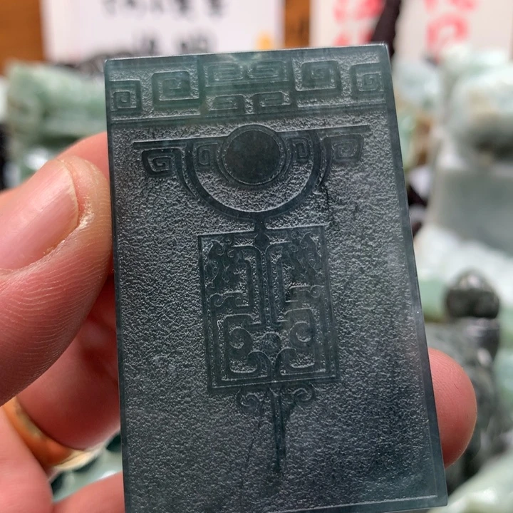 翡翠未镶嵌颈饰保真天然a货翡翠