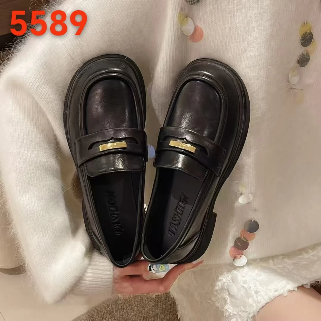 时尚经典黑色厚底头层牛皮乐福鞋5589