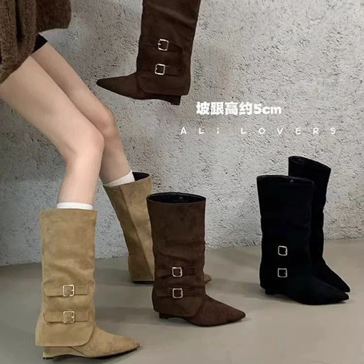 绒面尖头中筒外穿增高显瘦长靴高筒靴堆堆皮带扣2025新款时装靴子