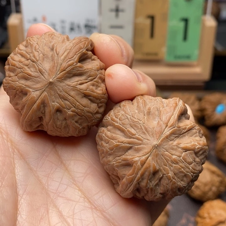 心***伤文玩核桃把件铁锤40