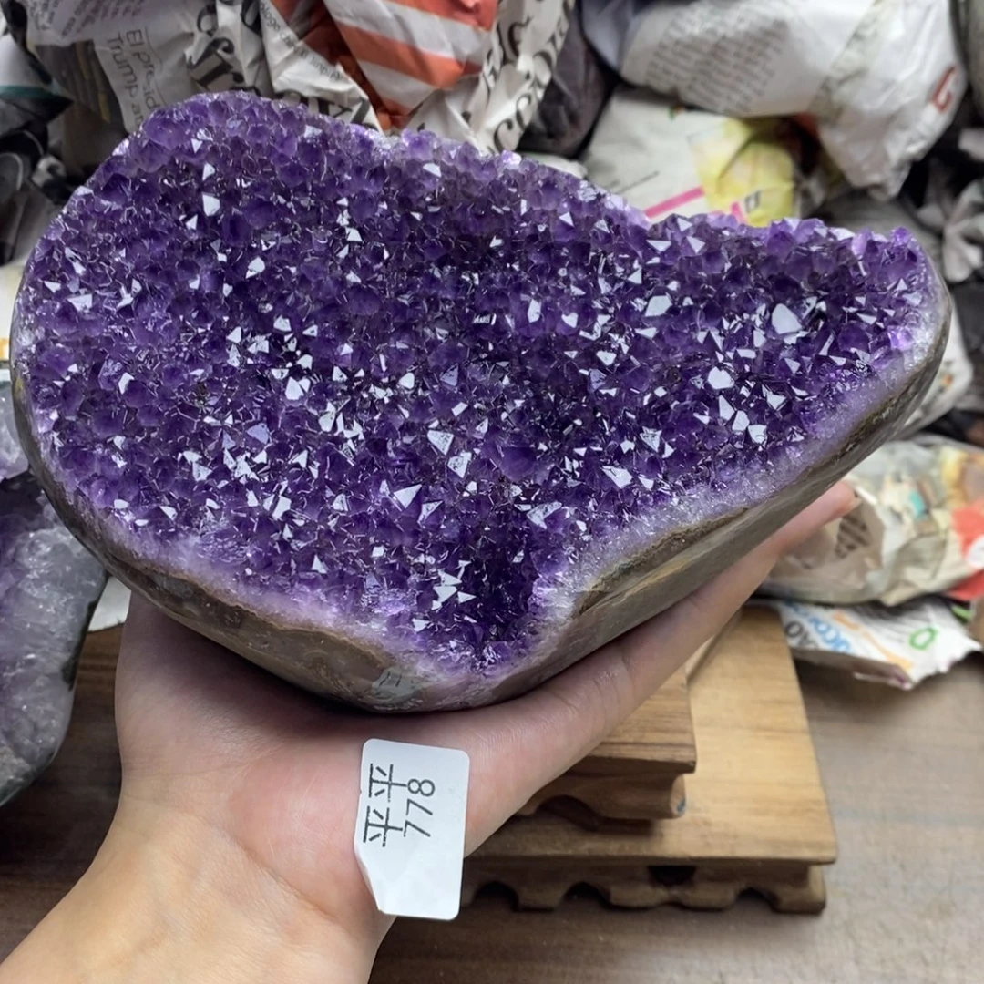 紫晶未镶嵌大型摆件（非配饰）