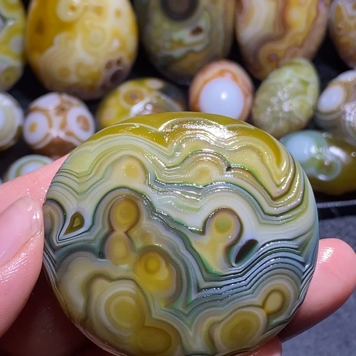 玛瑙/玉髓未镶嵌珠宝半成品67